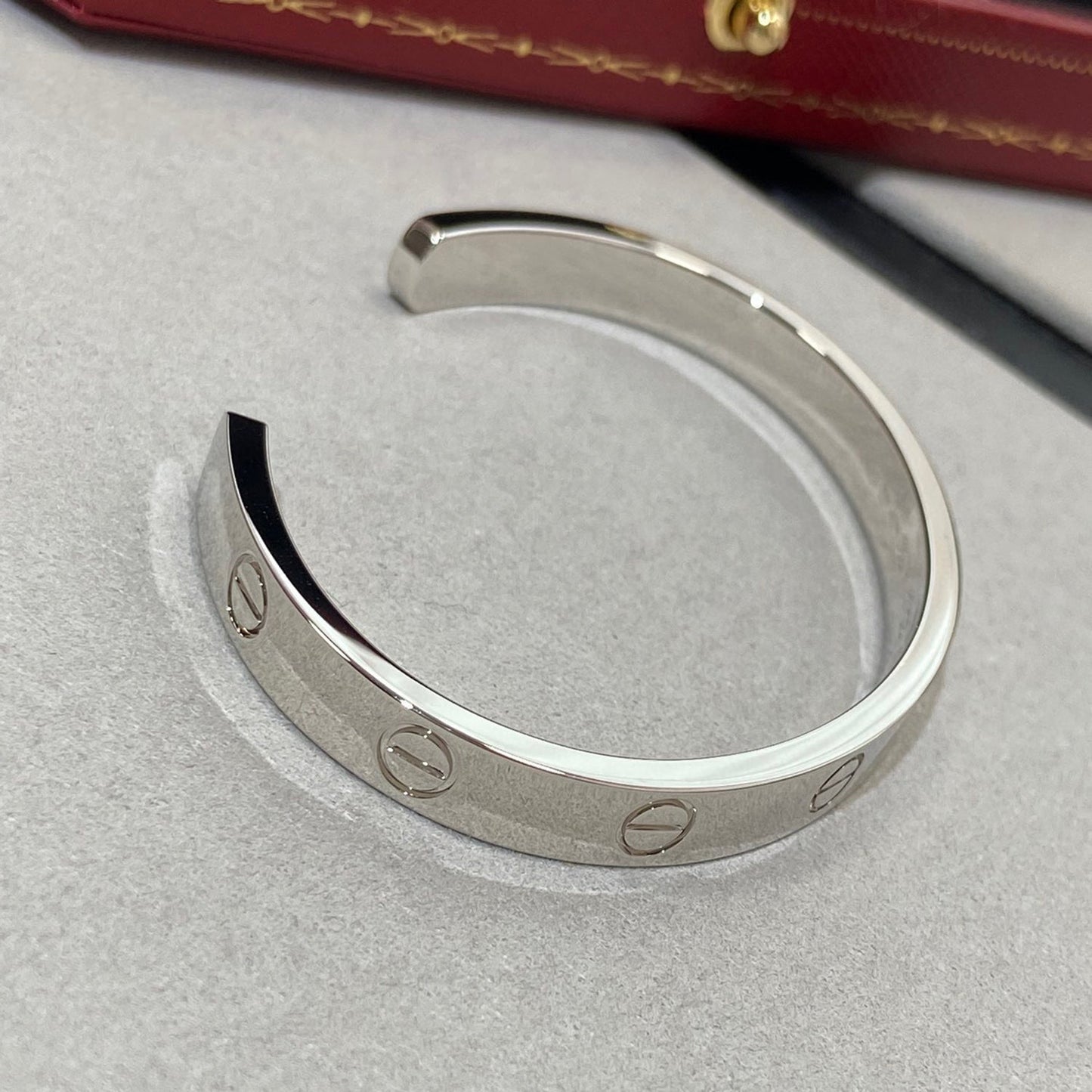 Lume Jewelry 「LOVE BRACELET」6.1MM 1ダイヤモンド オープンカフ