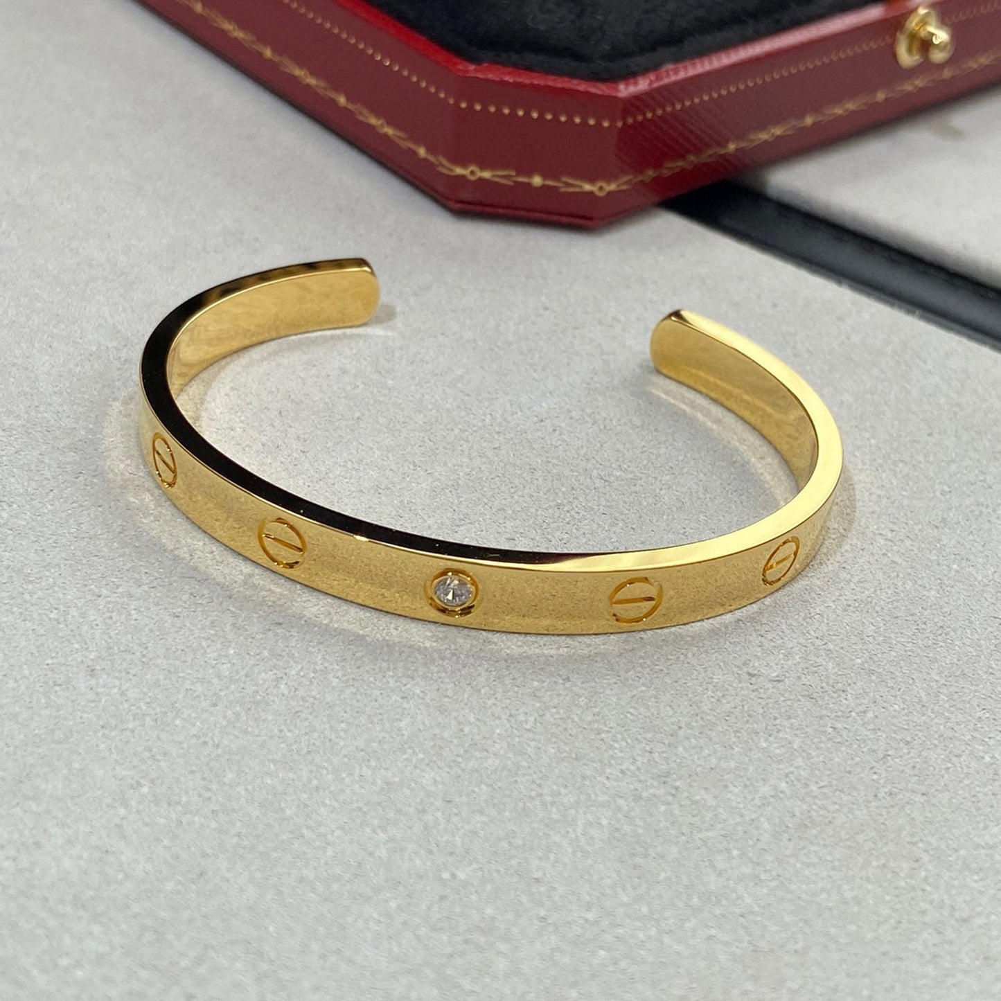 Lume Jewelry 「LOVE BRACELET」6.1MM 1ダイヤモンド オープンカフ