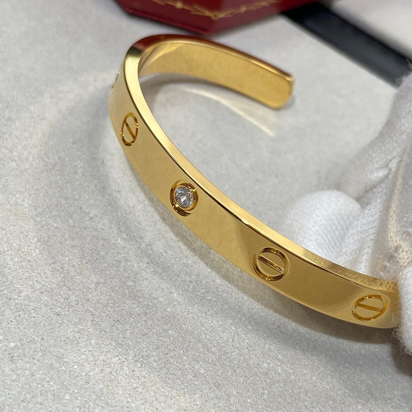 Lume Jewelry 「LOVE BRACELET」6.1MM 1ダイヤモンド オープンカフ