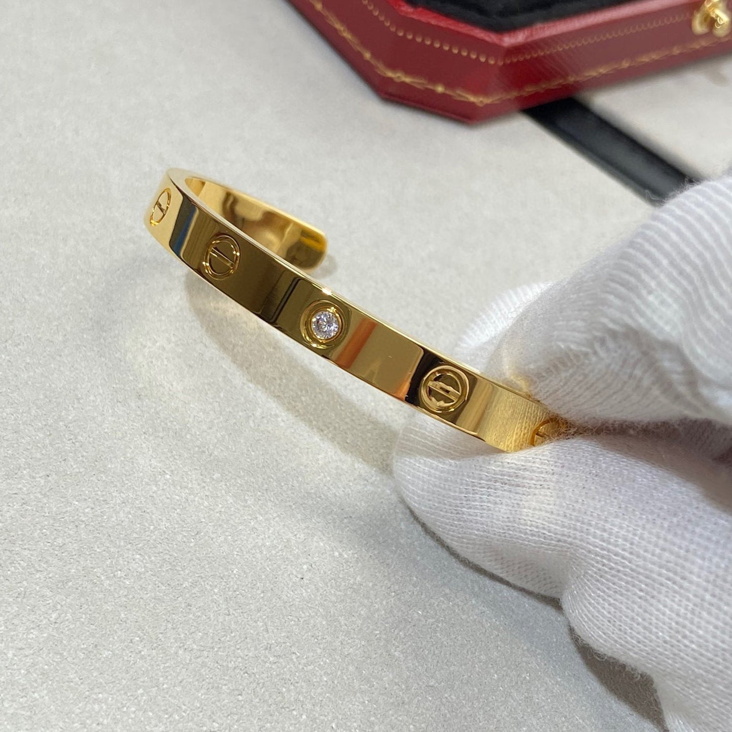 Lume Jewelry 「LOVE BRACELET」6.1MM 1ダイヤモンド オープンカフ