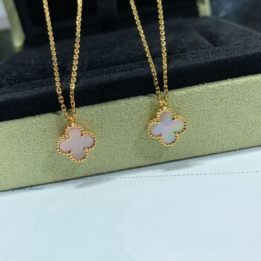 「Lume Jewelry」クローバー 15MM ピンクマザーオブパール シングル フラワー ネックレス