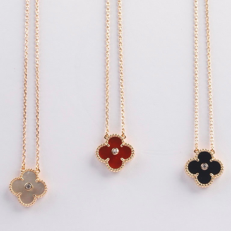 「Lume Jewelry」クローバー 15MM ダイヤモンド カーネリアン ネックレス