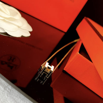 Lume Jewelry ホワイトスクエア ゴールドネックレス