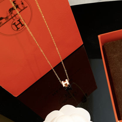 Lume Jewelry ホワイトスクエア ゴールドネックレス
