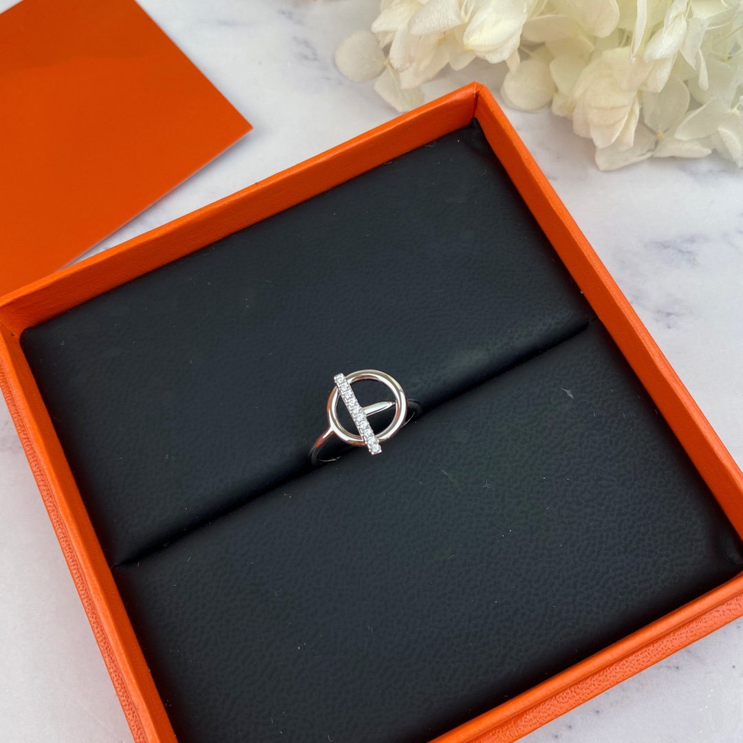 Lume Jewelry『ECHAPPEE RING DIAMOND』