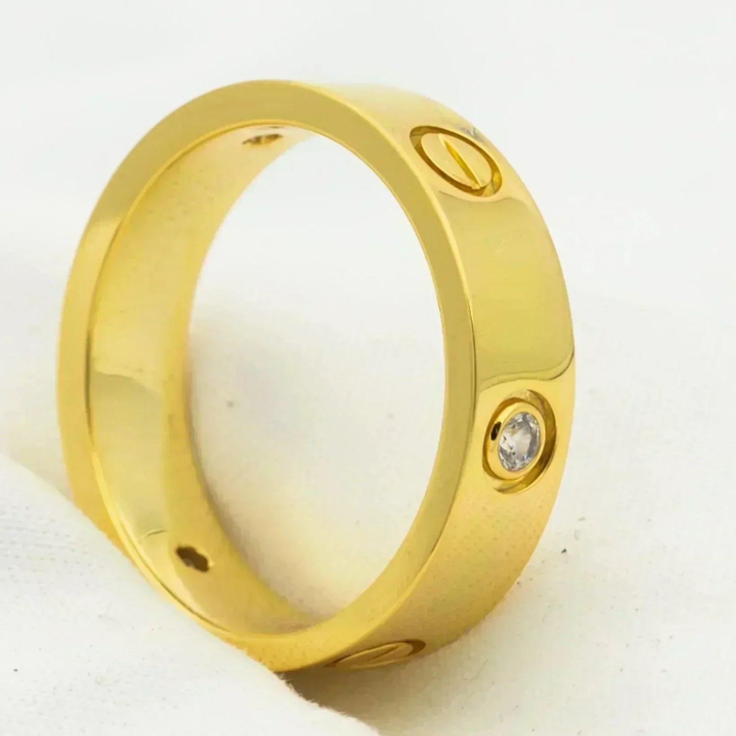 Lume Jewelry LOVE RING 5.5MM 3 DIAMONDS GOLD