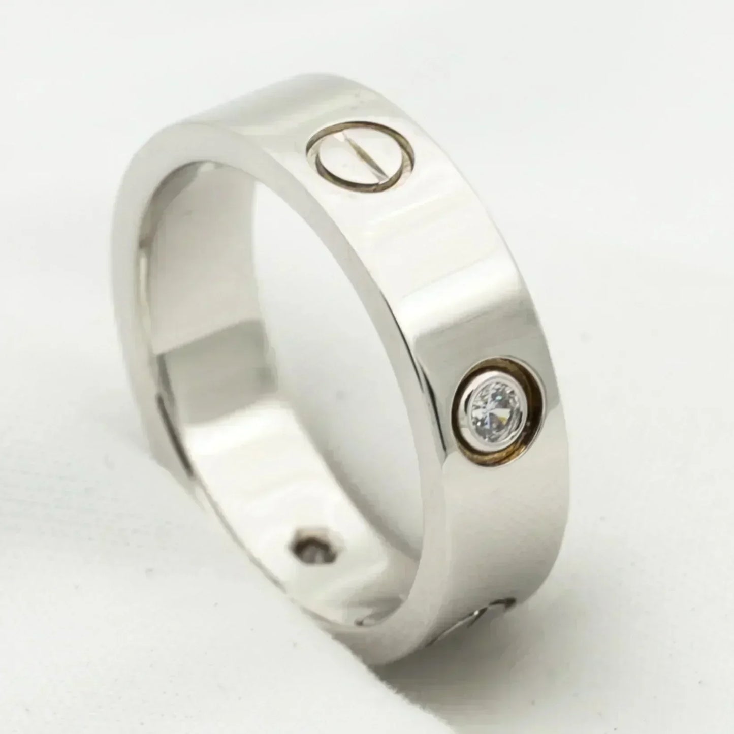 Lume Jewelry「LOVE RING 5.5MM 3 DIAMONDS SILVER」