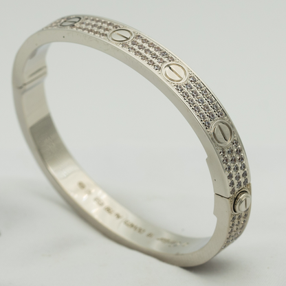 「ルンヌ・ジュエリー」LOVE ブレスレット 6.1MM ダイヤモンドパヴェ