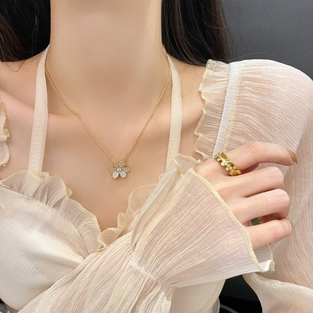 Lume Jewelry フラワーダイヤモンドネックレス
