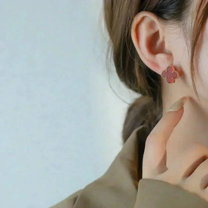 Lume Jewelry「クローバーミディアム 1モチーフ カーネリアン イヤリング」