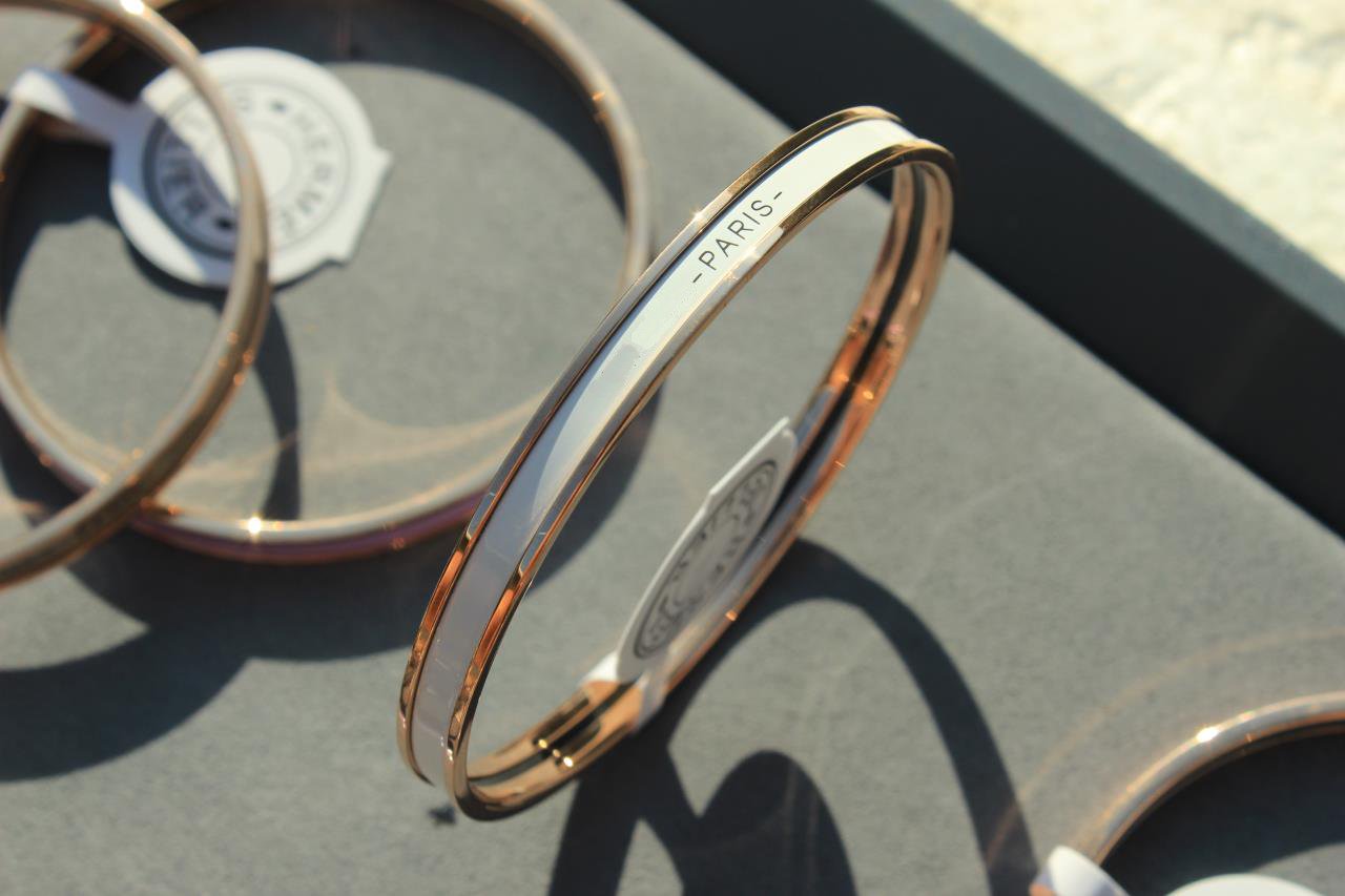 「Lume Jewelry」HM UNI バングルバッグ