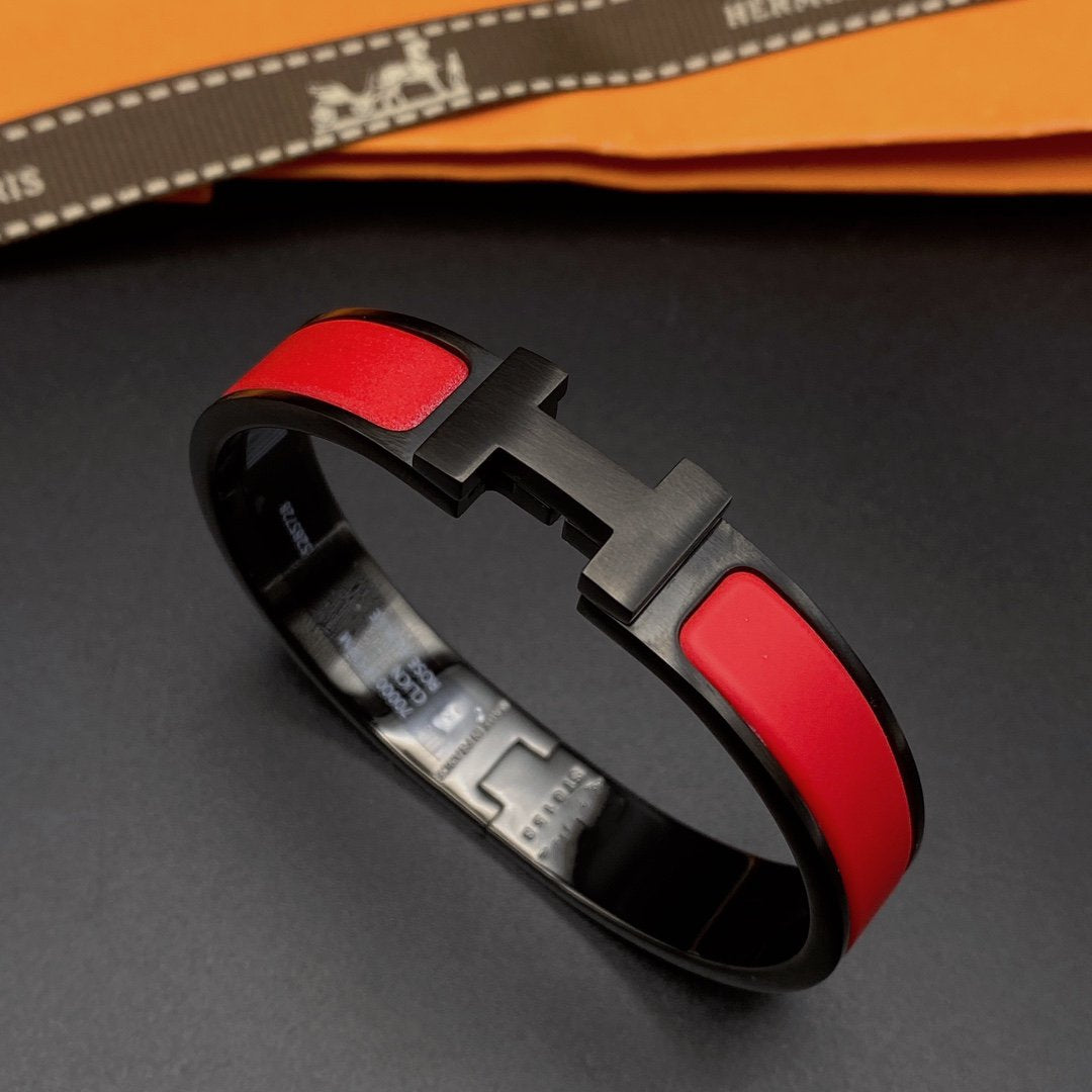 Lume Jewelry「CLIC HM SO ブラック レッド ブレスレット」
