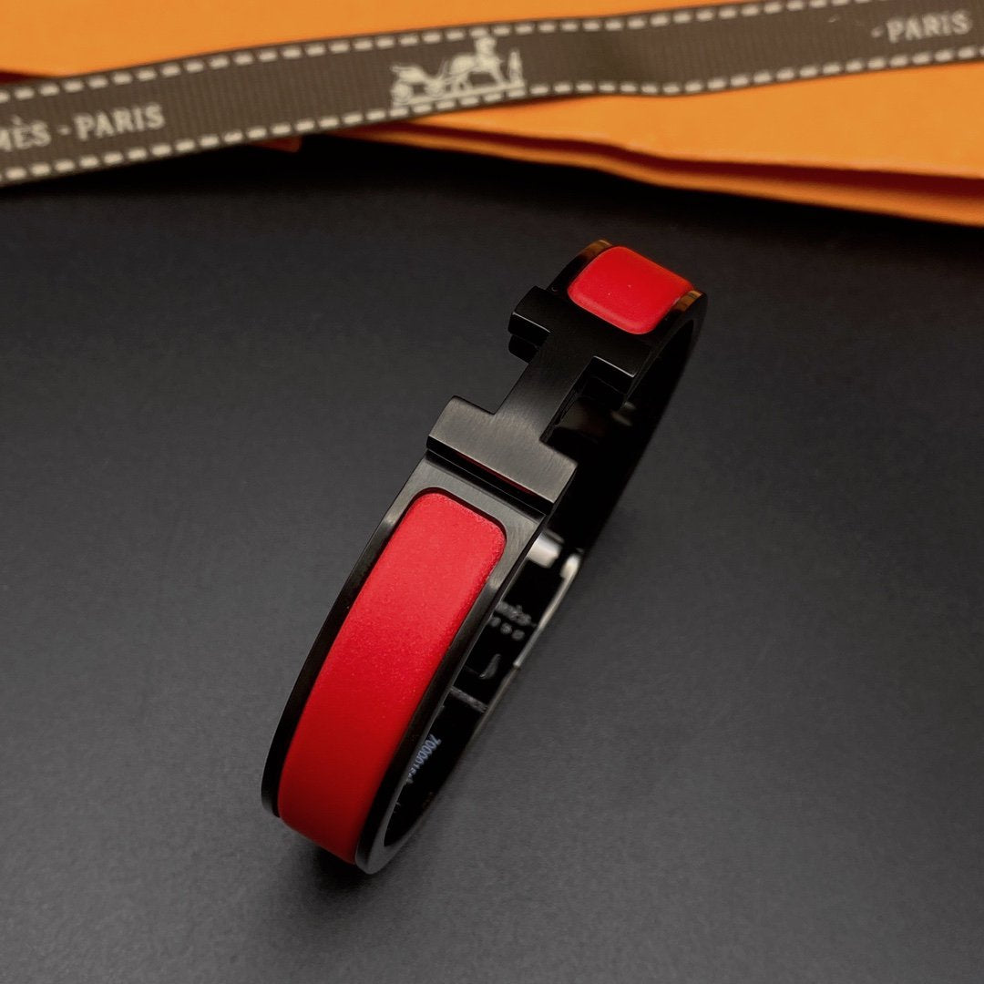 Lume Jewelry「CLIC HM SO ブラック レッド ブレスレット」