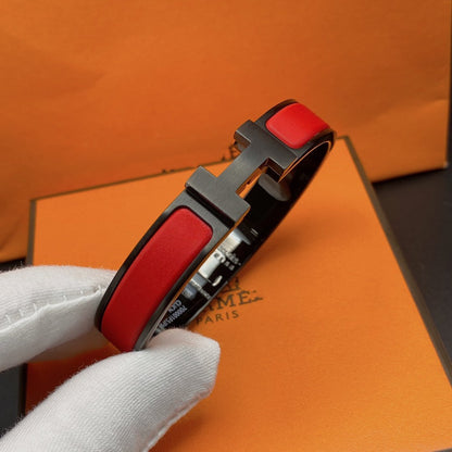 Lume Jewelry「CLIC HM SO ブラック レッド ブレスレット」