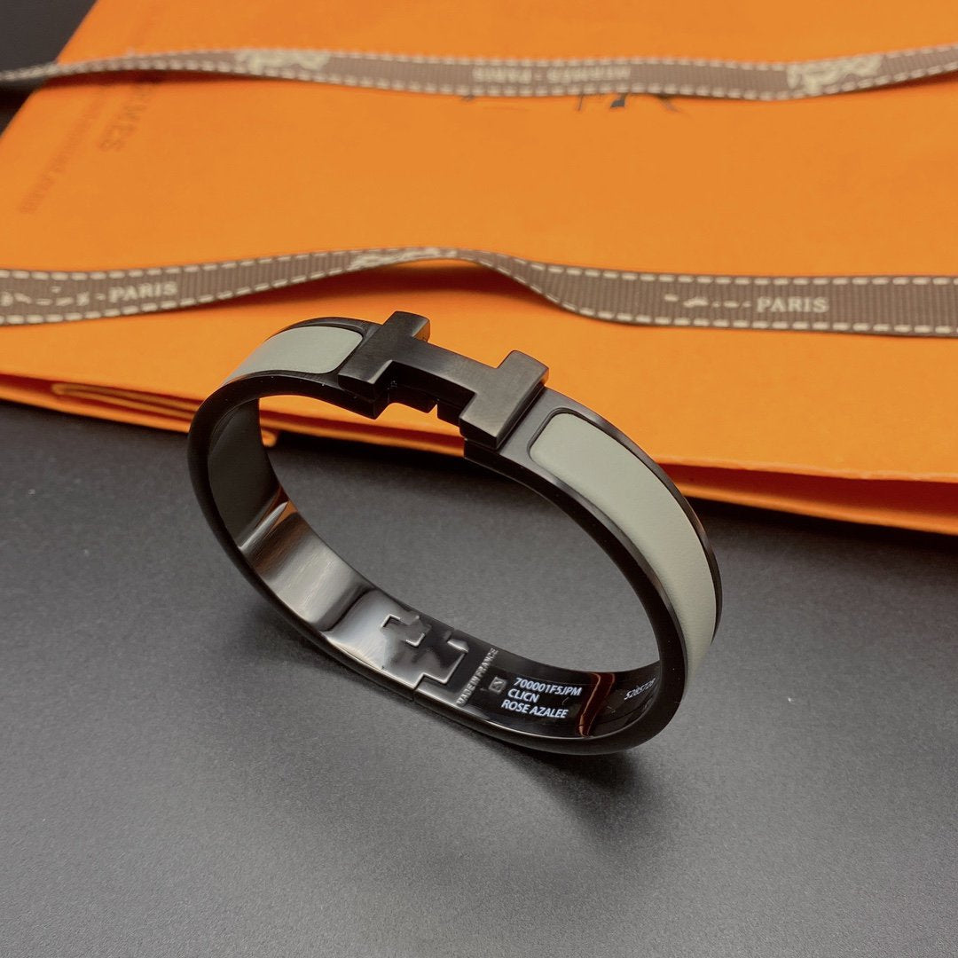 「ルーム ジュエリー」CLIC HM SO ブラック グレー ブレスレット