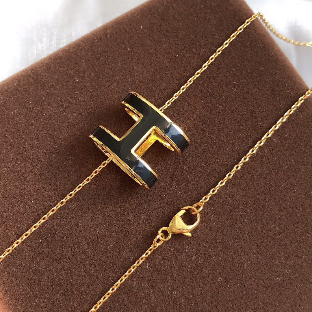 「Lume Jewelry」HM クリック ブラックエナメル ゴールドネックレス