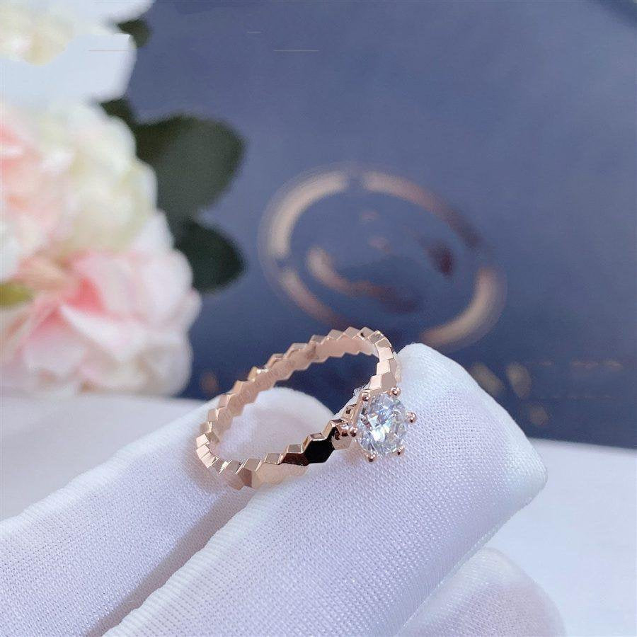 Lume Jewelry「BEE LOVE RING PINK GOLD 1 DIAMOND」
