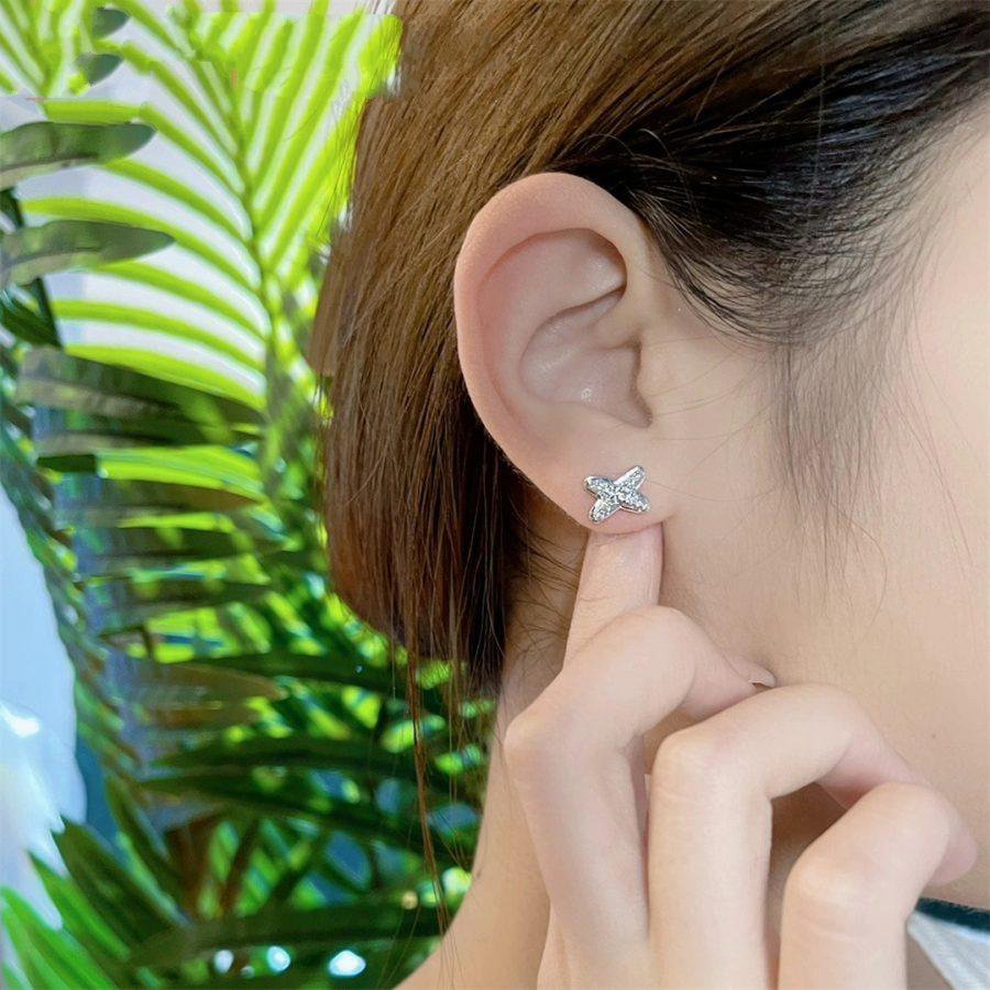 「Lume Jewelry」JEUX DE SILVER DIAMOND EARRINGS