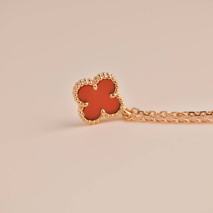 Lume Jewelry クローバーミニ 9.5mm ホワイトカーネリアン ネックレス