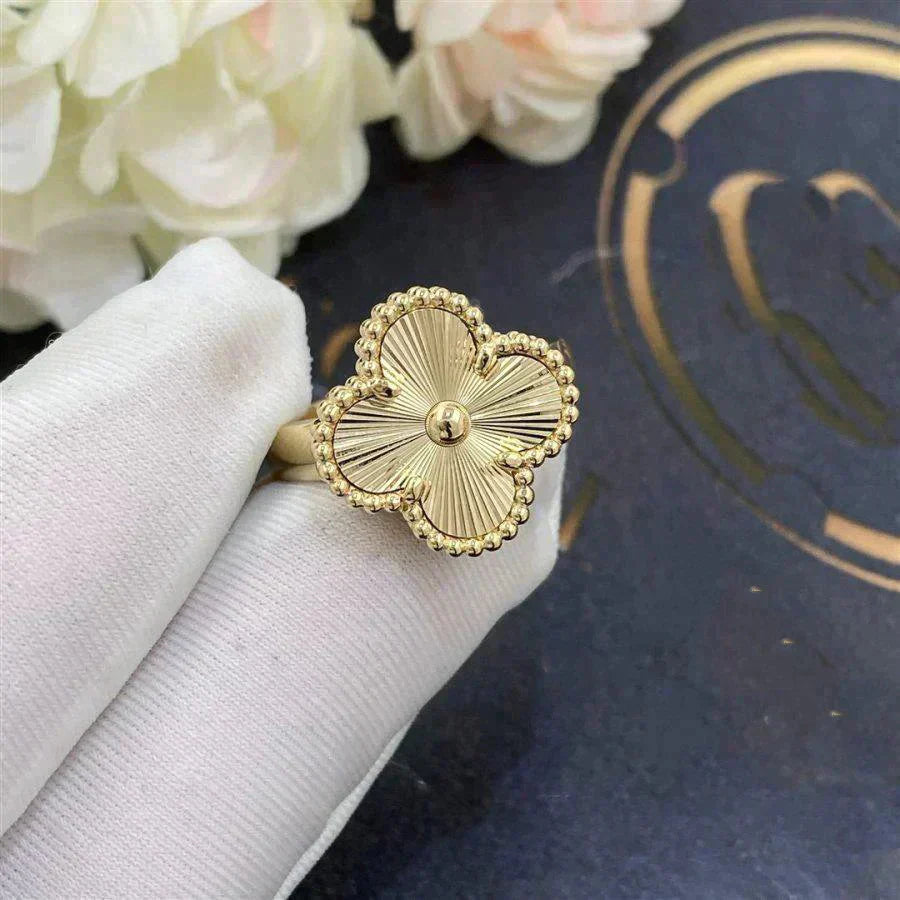 『Lume Jewelry』クローバーゴールドリング