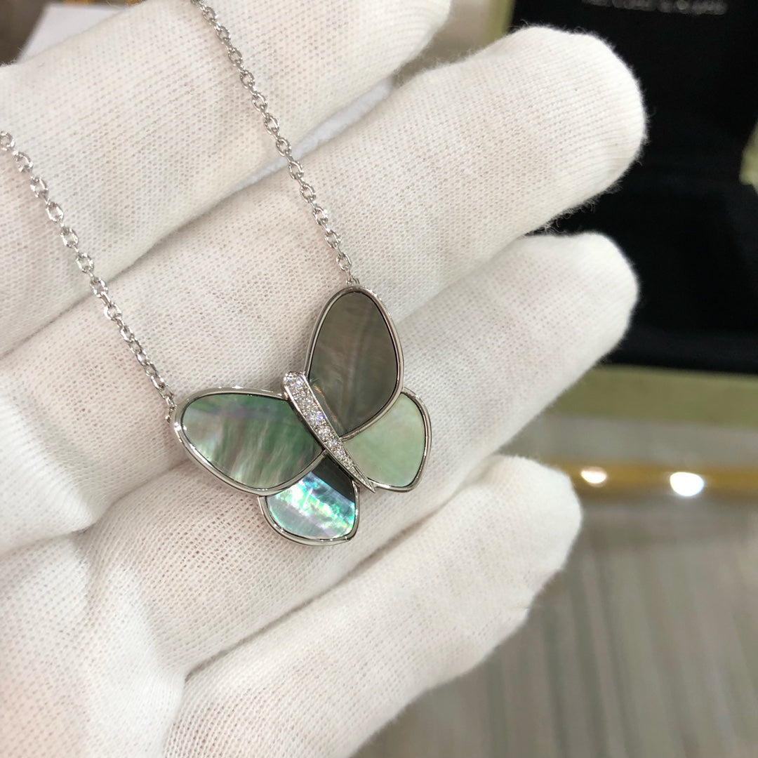 「ルーメジュエリー」ラージ バタフライ シルバーペンダント ダイヤモンドネックレス